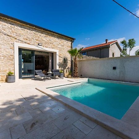 PridragaStone House With Pool Poeta别墅 外观 照片