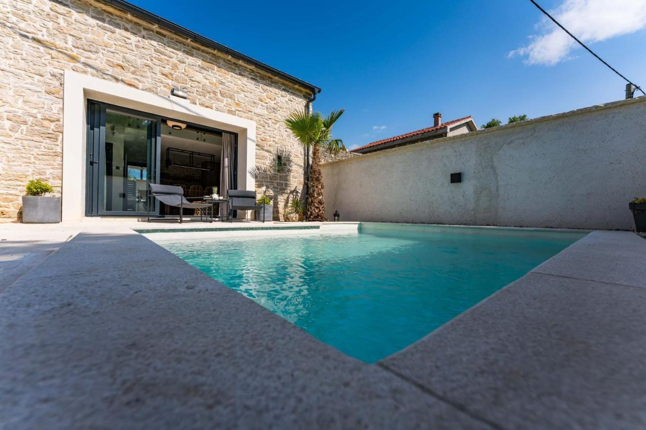 PridragaStone House With Pool Poeta别墅 外观 照片